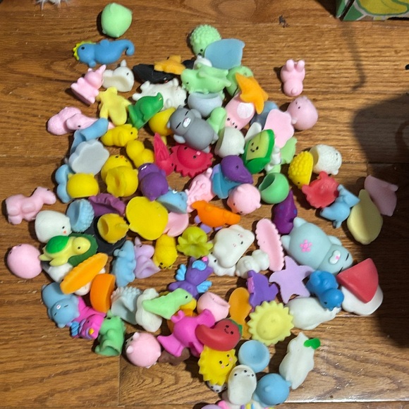 Colorful Squishy Toy Set - Picture 2 of 6
